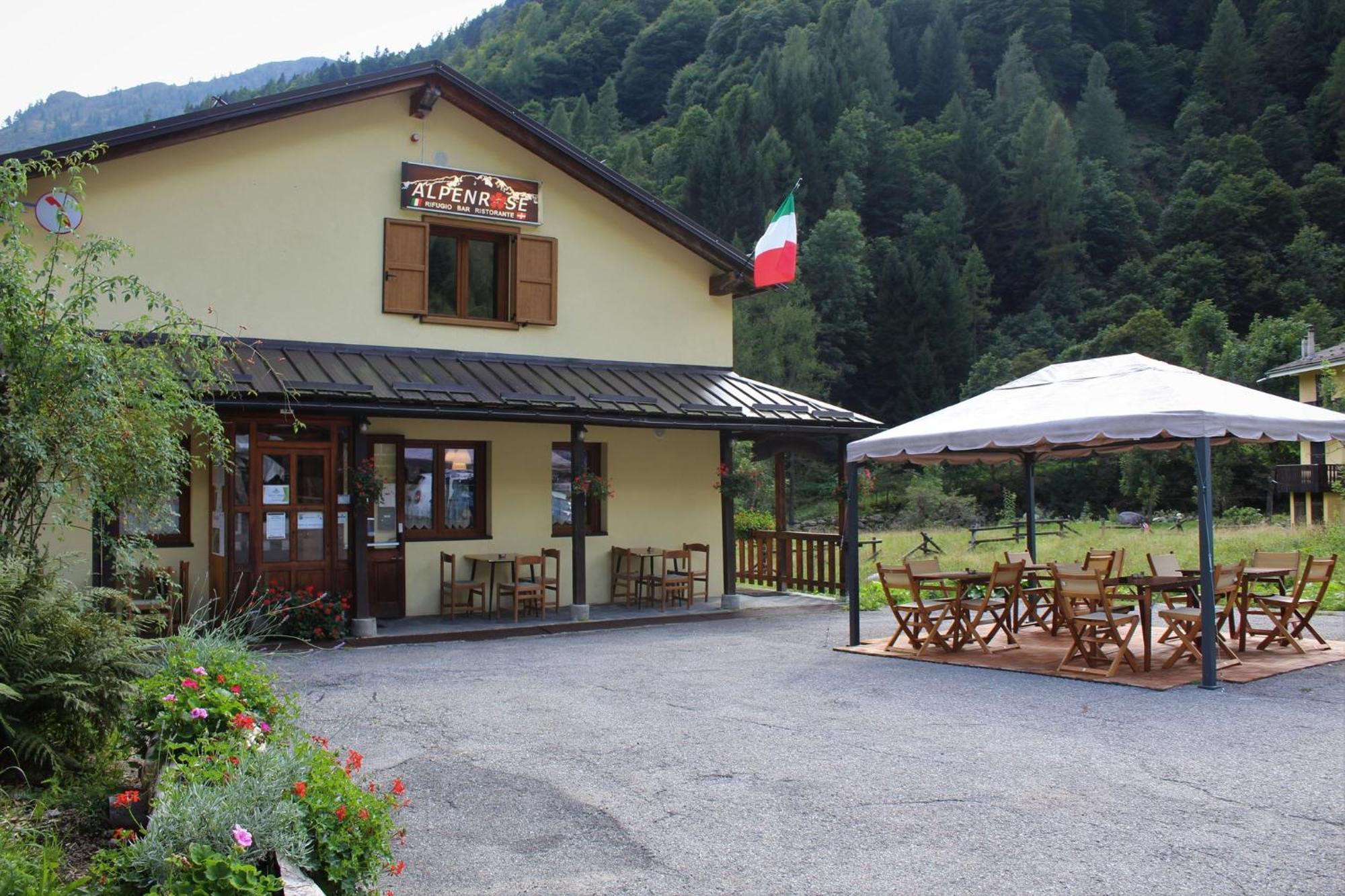 Hotel Rifugio Alpenrose Carcoforo Zewnętrze zdjęcie